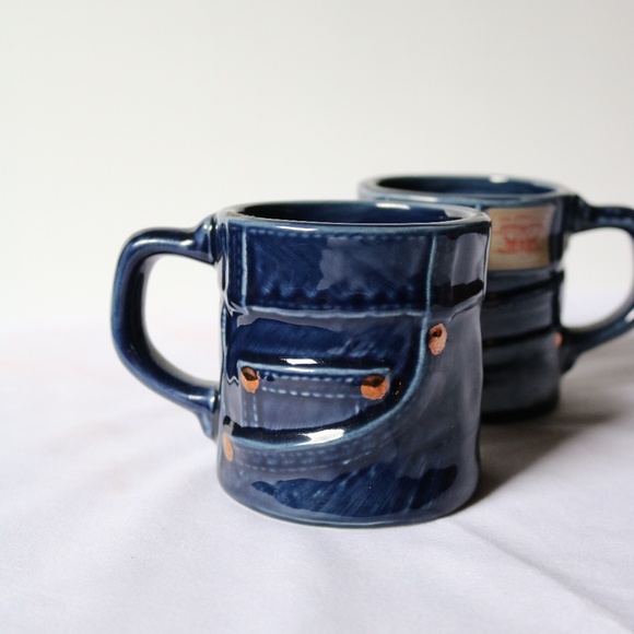 Set of 2 Levi Strauss Blue Jean Coffee Tea Mugs Collectible Denim Cozy - Picture 4 of 7